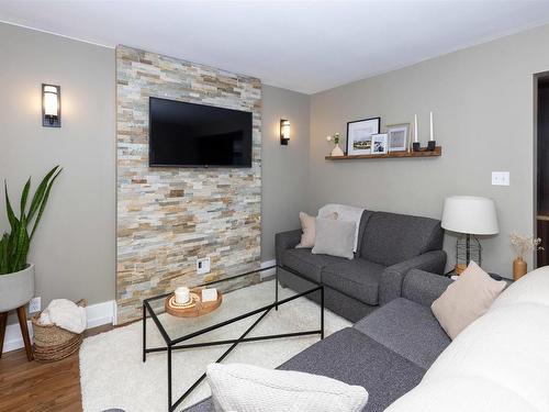55 Ray Boulevard, Thunder Bay, ON 
