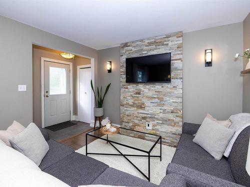 55 Ray Boulevard, Thunder Bay, ON 