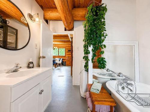 194 Old Silver Mountain Road, Thunder Bay, ON - Indoor Photo Showing Bathroom