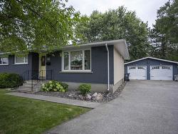 600 Ashdale Place Thunder Bay, ON P7E 3M6