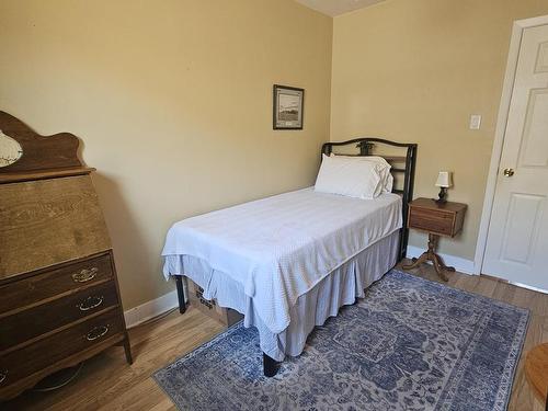 606 Kingsway, Thunder Bay, ON - Indoor Photo Showing Bedroom