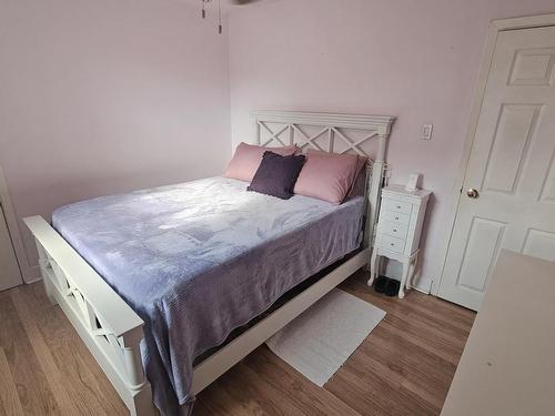 606 Kingsway, Thunder Bay, ON - Indoor Photo Showing Bedroom
