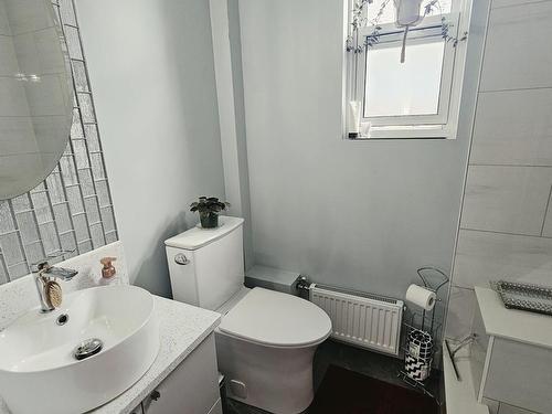 606 Kingsway, Thunder Bay, ON - Indoor Photo Showing Bathroom