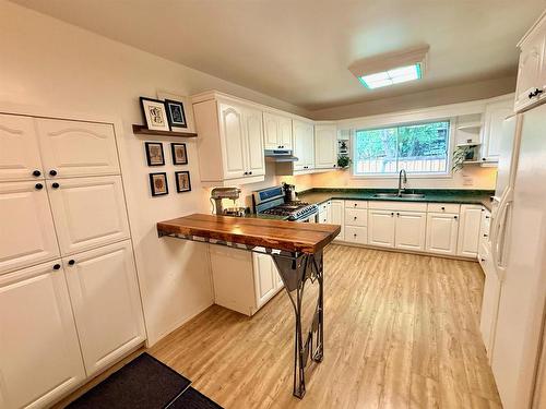 324 Third St S, Kenora, ON 