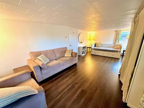 324 Third St S, Kenora, ON 