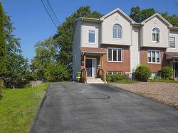 27 Willowbend Court Bridgewater, NS B4V 3V9