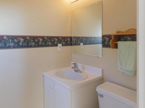 27 Willowbend Court, Bridgewater, NS - Indoor Photo Showing Bathroom