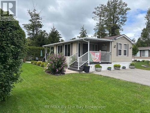 8 KENORA TRAIL  Wasaga Beach, ON L9Z 1X7