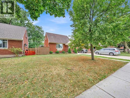 2187 Girardot, Windsor, ON 