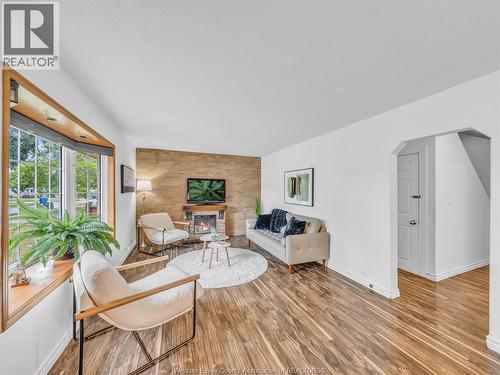 2187 Girardot, Windsor, ON 