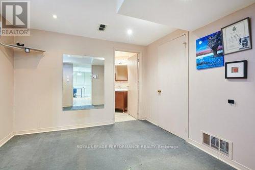 401 Phoenix Crescent, Ottawa, ON 