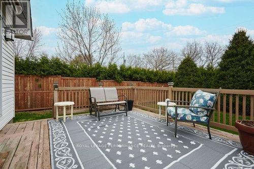 401 Phoenix Crescent, Ottawa, ON 