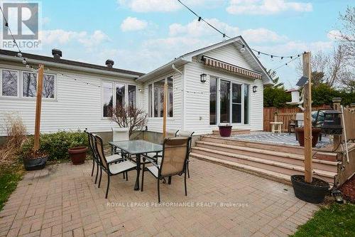 401 Phoenix Crescent, Ottawa, ON 