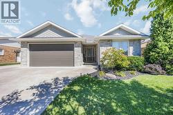 1040 FINCH DRIVE Sarnia, ON N7S 6A7