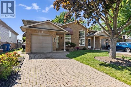 458 MERRILL  Lasalle, ON N9J 3N7