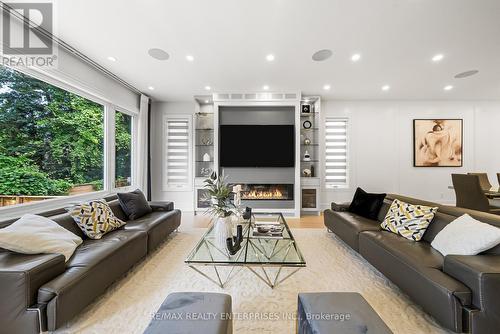 1362 Kenmuir Avenue, Mississauga, ON 