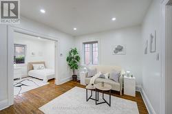 11 GLENORA AVENUE Toronto, ON M6C 3Y2