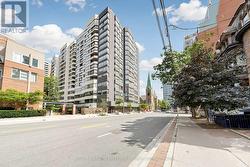 418 - 120 CARLTON STREET Toronto, ON M5A 4K2