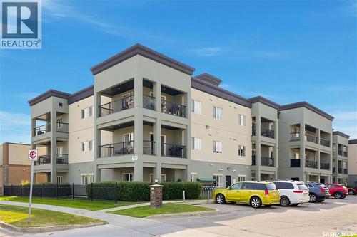 312 106 Hampton CIRCLE  Saskatoon, SK S7R 0C4