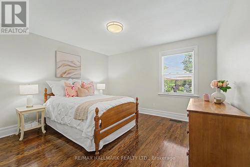 2nd Bedroom w hardwood o/l backyard - 52 Colonel Danforth Trail, Toronto, ON 