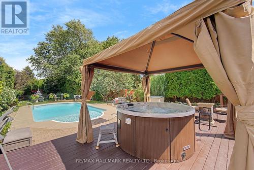 large deck for entertaining - 52 Colonel Danforth Trail, Toronto, ON 