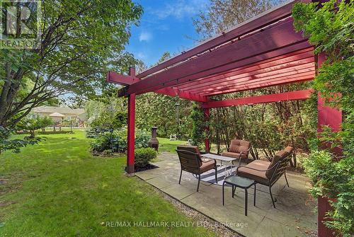 Massive Yard - additional sitting area - 52 Colonel Danforth Trail, Toronto, ON 