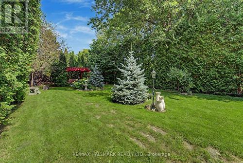 huge private yard cottage feel! - 52 Colonel Danforth Trail, Toronto, ON 