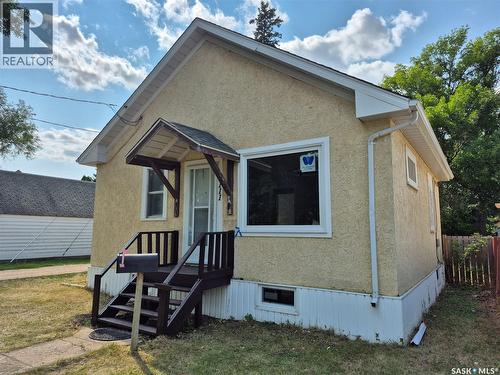 111 9Th Street Ne, Weyburn, SK 