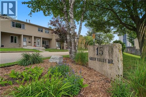 15 GREEN VALLEY Drive Unit# 1  Kitchener, ON N2P 1K7