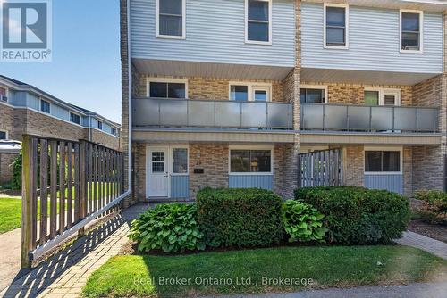 29 - 35 BRECKENRIDGE DRIVE  Kitchener, ON N2B 3H5