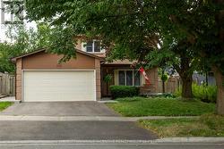 160 WALTON DRIVE Aurora, ON L4G 3R8