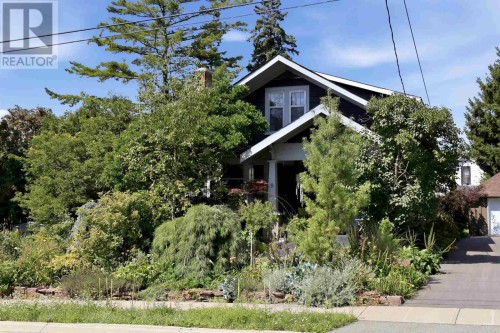 9 Coulson AVE  Sault Ste. Marie, ON P6A 3X4
