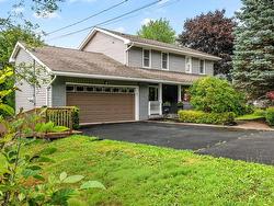 74 Golf Links Road  Bedford, NS B4A 2J3