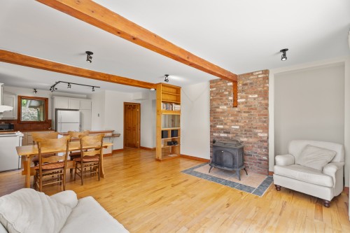 Family Room - 2506 Rue Du Centre, Val-David, QC 