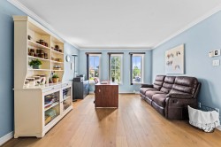 Salon - 