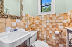 Powder room - 