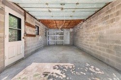 Garage - 