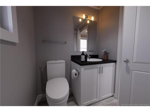 13 Perry Rd, Salisbury, NB 