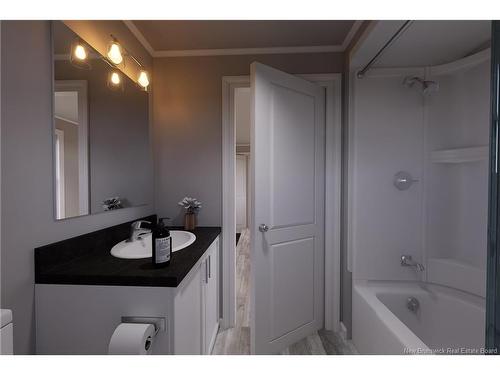 13 Perry Rd, Salisbury, NB 