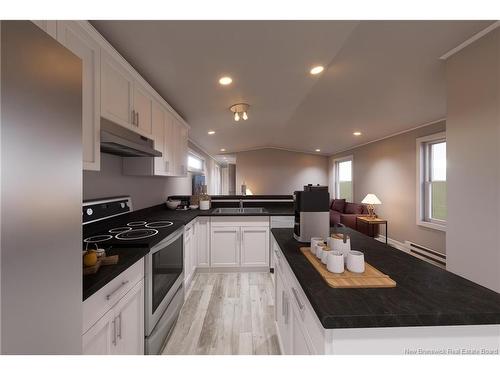 13 Perry Rd, Salisbury, NB 