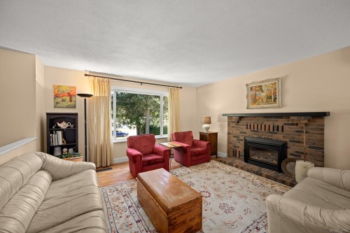 1023 Sylvan Rd, Comox, BC 