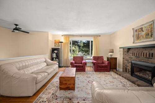 1023 Sylvan Rd, Comox, BC 