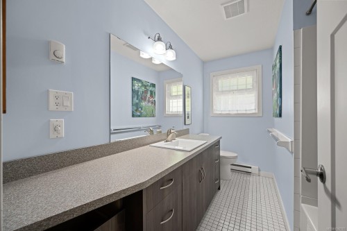 1023 Sylvan Rd, Comox, BC 