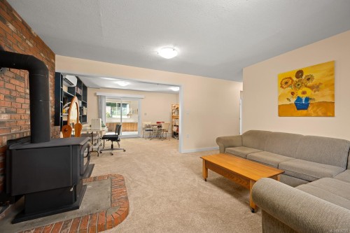 1023 Sylvan Rd, Comox, BC 