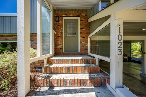 1023 Sylvan Rd, Comox, BC 