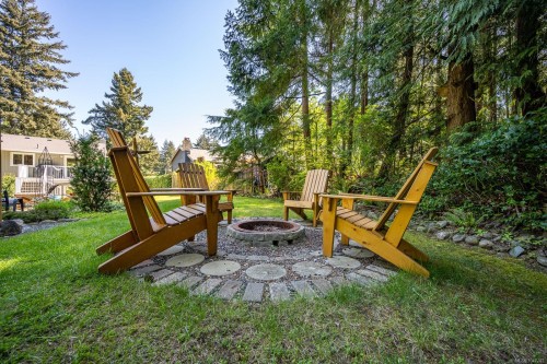 1023 Sylvan Rd, Comox, BC 