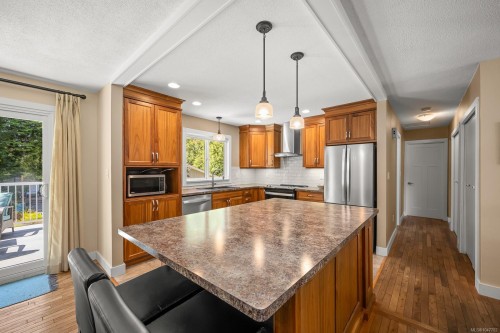 1023 Sylvan Rd, Comox, BC 