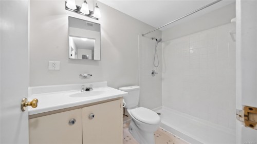 664 Bruce Ave, Nanaimo, BC 