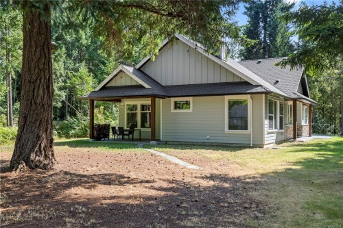 480 Oakdowne Rd, Qualicum Beach, BC 