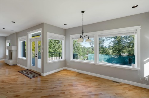 830 Pinecrest Rd, Campbell River, BC 